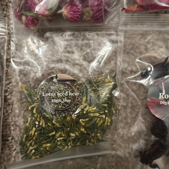 Assorted Dried Flowers Collection - Picture 7 of 16